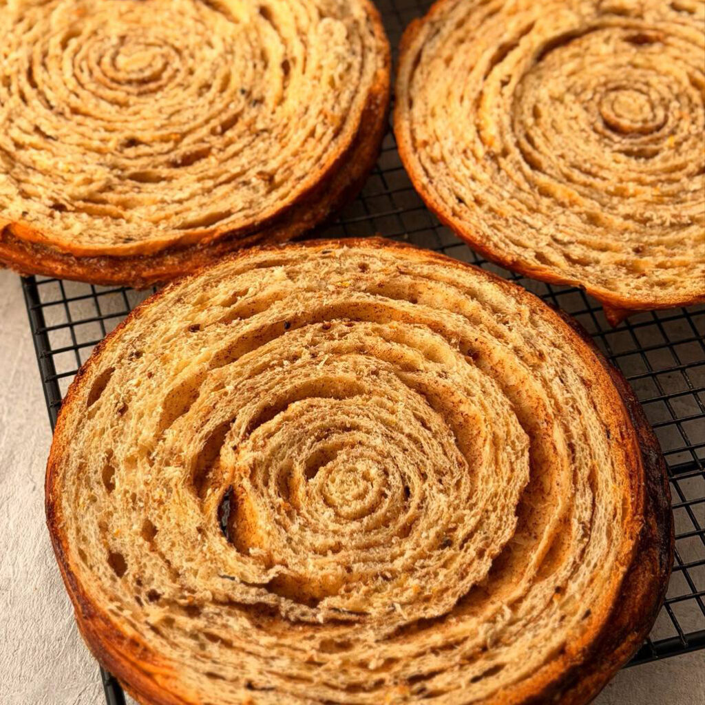 Cinnabon торт на дрожжевом тесте с корицей и апельсином