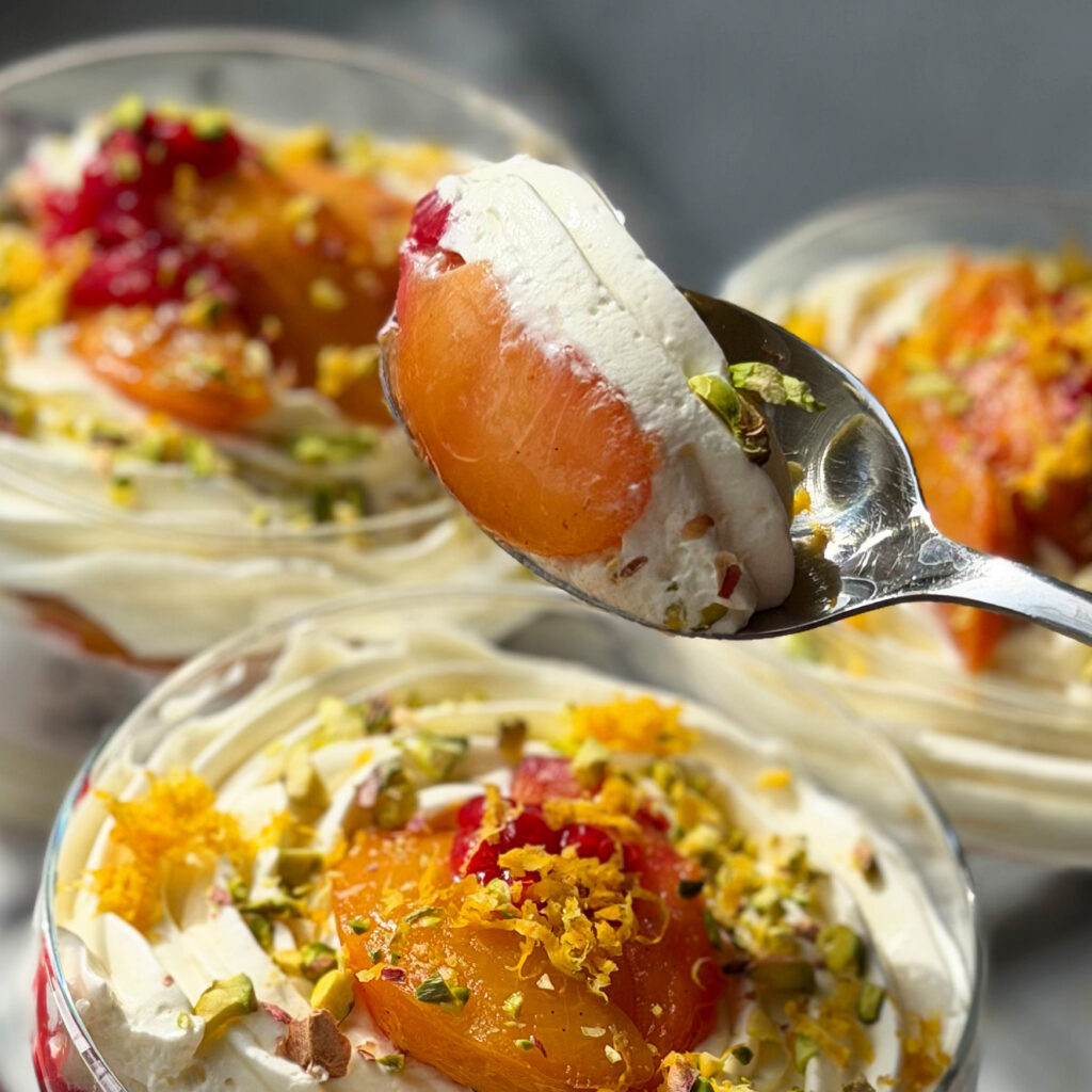Pêche Melba с малиновым соусом